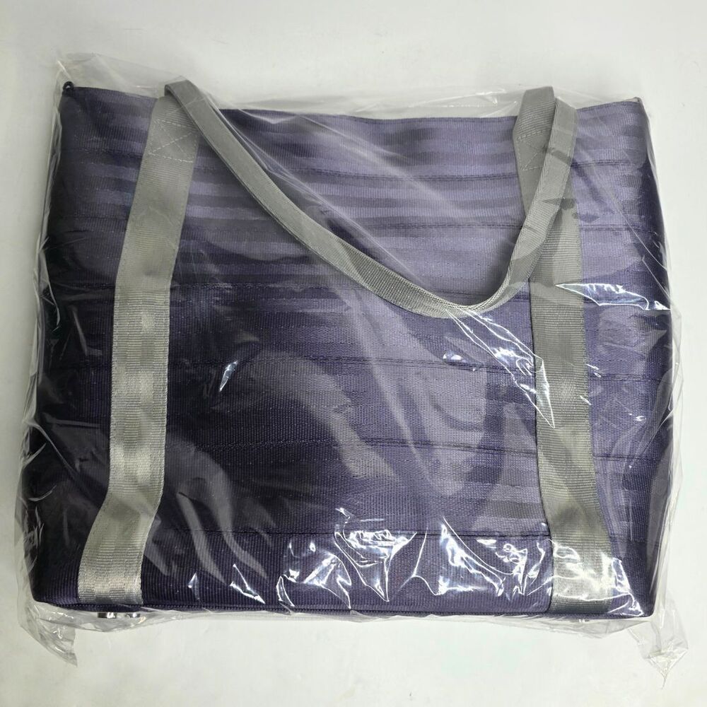 Disney Harveys Disneyland 70th Dumbo Fantasyland Tote Bag Purse - NWT - Picture 7 of 10